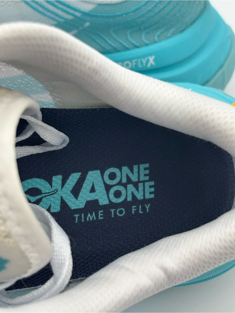 Hoka One One Carbon‎ X Women's 1102887 WALB Running Shoes Light Blue Size 7